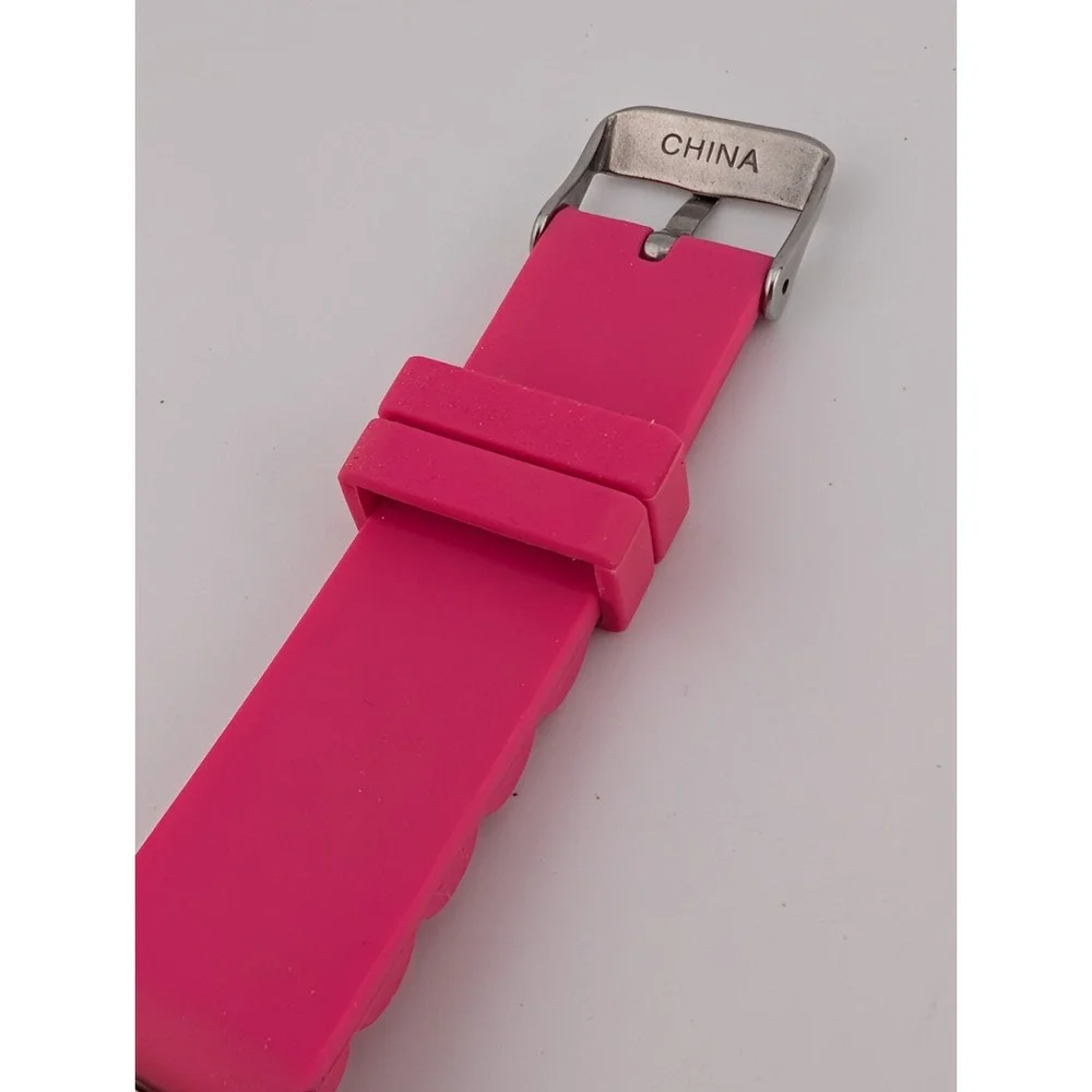 Avon Breast Cancer‎ Crusade Watch Women 37mm Case Silicone Band- New Battery